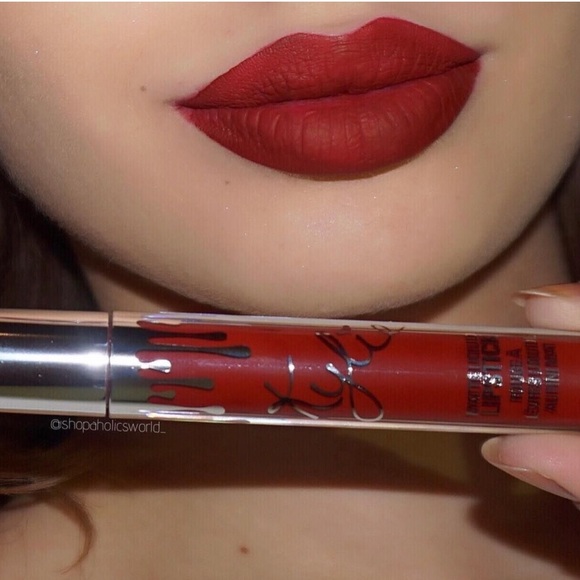 Kylie Holiday Edition Matte Liquid Lipstick & Lip Liner - Picture 1 of 4